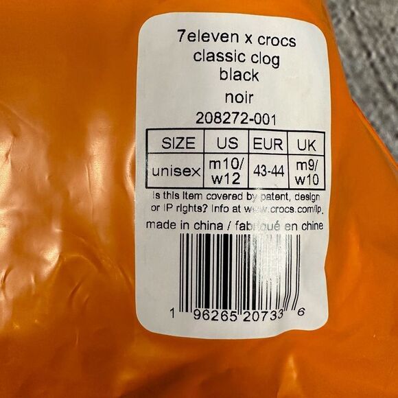 Crocs x 7-Eleven Collab Black Classic Clog Jibbitz Limited Edition M10/W12 NWT - Picture 3 of 9